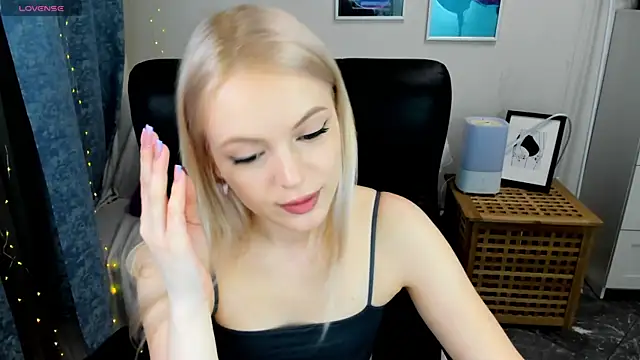 KatherineePierce online show from June 2026 10:25:01 PM