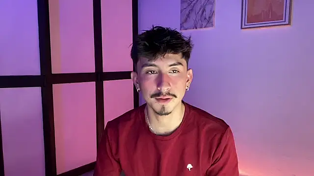 sweettaaron01 online show from February 2026 02:15:02 AM