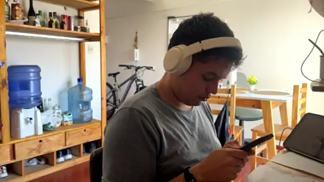 Haustin202 online show from October 2025 07:48:02 PM