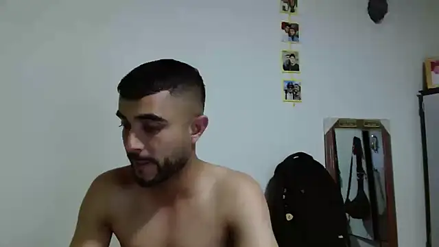 Snapshot of Maiki_Foxx chatting on November 2025 02:10:02 AM Maiki Foxx online show from November 2025 02:10:02 AM