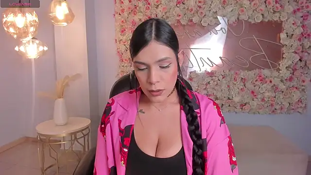 SarahYates online show from May 2026 11:12:02 PM