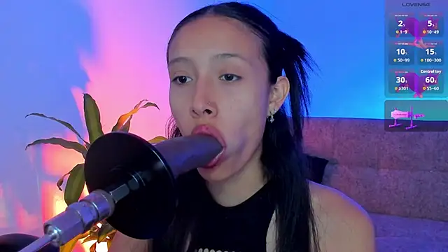 alicemoon   online show from March 2026 11:24:01 PM