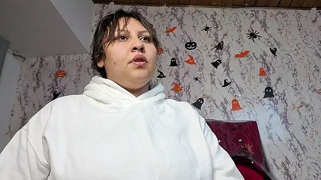 Snapshot of Larissa_Antonella chatting on October 2025 03:47:02 AM Larissa Antonella online show from October 2025 03:47:02 AM