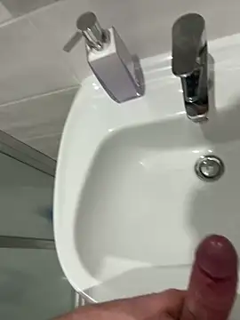 geraldoo007 online show from March 2026 07:07:01 PM