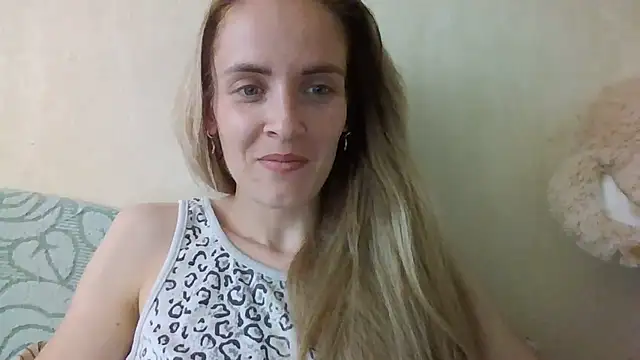 Snapshot of JayeTyler chatting on June 2026 07:41:02 AM JayeTyler online show from June 2026 07:41:02 AM