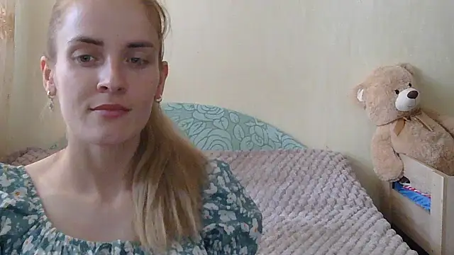 Snapshot of JayeTyler chatting on June 2026 06:18:02 AM JayeTyler online show from June 2026 06:18:02 AM