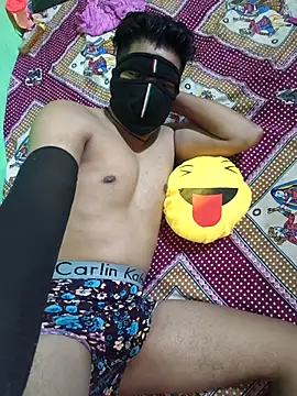 Snapshot of Dassing_strip_couple chatting on October 2025 09:11:01 PM Dassing strip couple online show from October 2025 09:11:01 PM