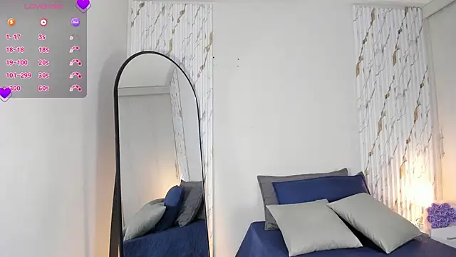 MissVioleet  online show from June 2026 07:25:01 PM