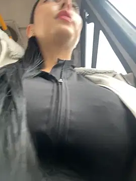 Snapshot of oh_nina chatting on September 2025 09:30:01 PM oh nina online show from September 2025 09:30:01 PM