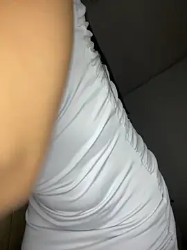 Snapshot of oh_nina chatting on September 2025 10:04:02 PM oh nina online show from September 2025 10:04:02 PM