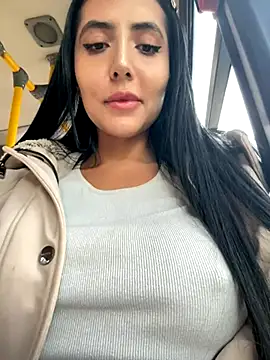 Snapshot of oh_nina chatting on October 2025 10:11:01 PM oh nina online show from October 2025 10:11:01 PM