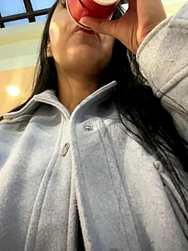 Snapshot of oh_nina chatting on October 2025 10:45:02 PM oh nina online show from October 2025 10:45:02 PM