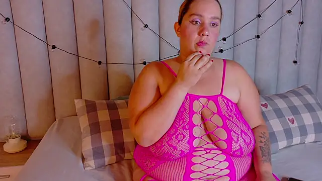 JenaCooper  online show from January 2026 07:39:02 PM