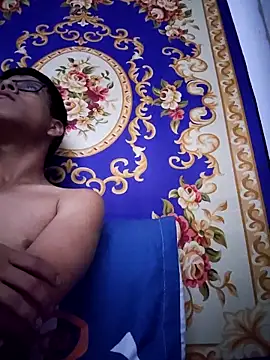 Snapshot of Anches chatting on April 2026 01:22:02 AM Anches online show from April 2026 01:22:02 AM