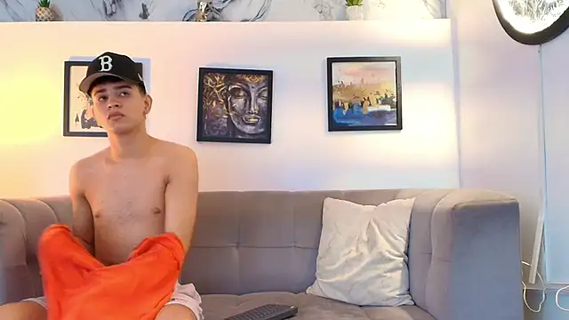 TWINKS FRIENDS online show from April 2026 01:27:02 PM