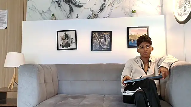 TWINKS FRIENDS online show from April 2026 01:20:01 PM