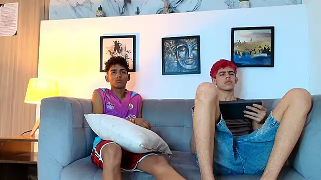 TWINKS FRIENDS online show from May 2026 01:21:02 PM