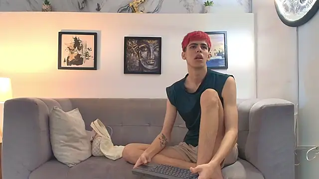 TWINKS FRIENDS online show from May 2026 01:18:02 PM