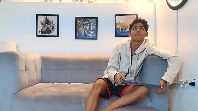 TWINKS FRIENDS online show from May 2026 01:19:01 PM