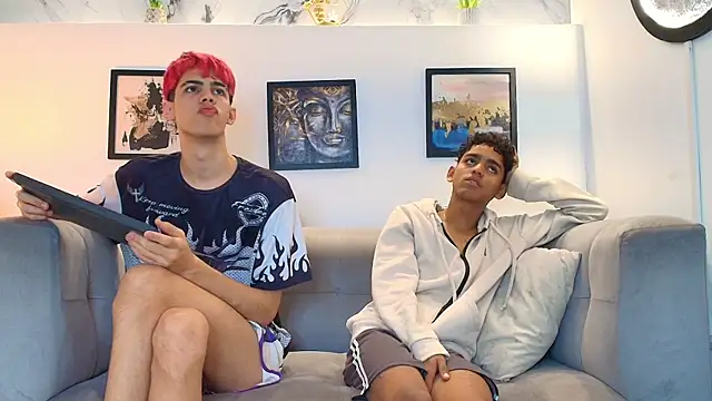 TWINKS FRIENDS online show from May 2026 01:30:02 PM