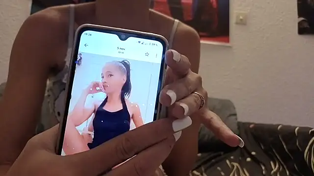 Oulola777 online show from November 2025 06:29:01 PM