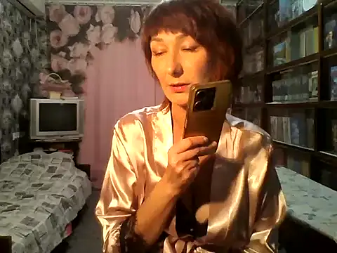 Snapshot of Pline1 chatting on October 2025 08:20:02 PM Pline1 online show from October 2025 08:20:02 PM