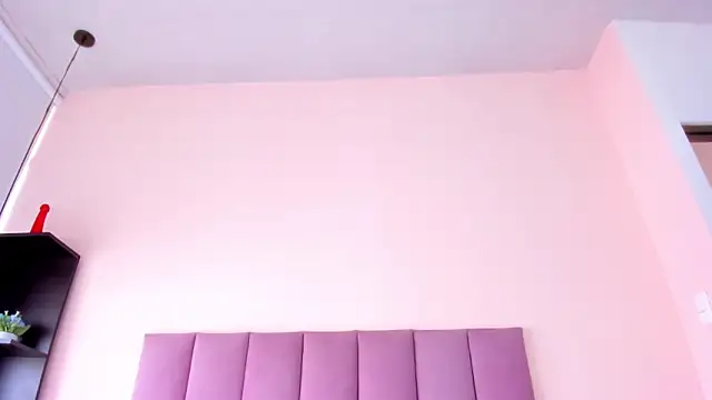 violet myerrs online show from November 2025 01:29:02 PM