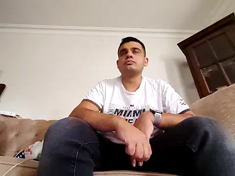 Snapshot of kocasosisli chatting on September 2025 11:04:02 AM kocasosisli online show from September 2025 11:04:02 AM