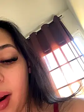 jujuarantes  2025 online show from November 2025 04:38:01 PM