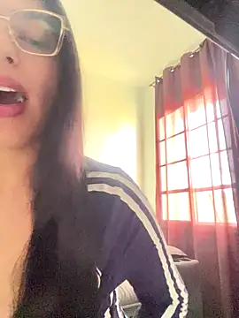 jujuarantes  2025 online show from December 2025 11:59:02 AM