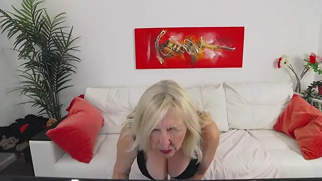 YourBustyBarbara online show from October 2025 04:51:02 PM