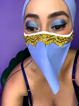 Aisha Malek online show from December 2025 08:07:02 PM