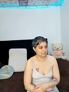 queemking online show from February 2026 08:36:02 PM