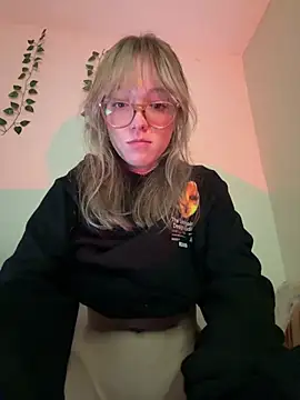 ReenKitty online show from December 2025 04:40:02 AM