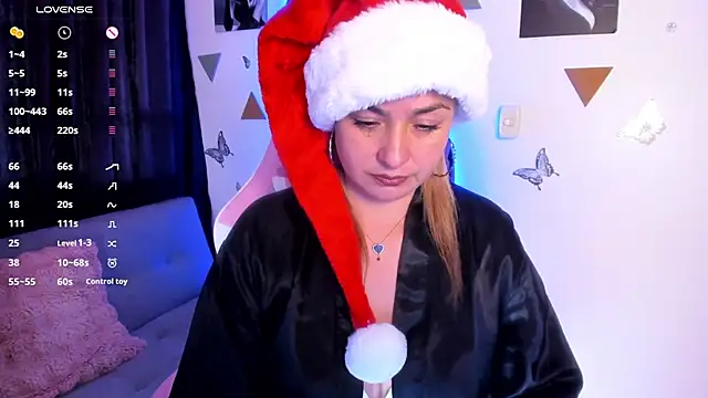 luciamature  online show from December 2025 08:58:01 PM