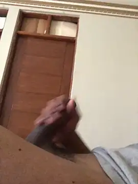 Snapshot of Nameee_17 chatting on February 2026 06:06:02 PM Nameee 17 online show from February 2026 06:06:02 PM