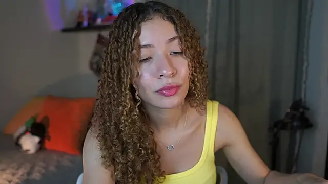 Snapshot of isabella-garcia- chatting on November 2025 09:53:01 PM isabella-garcia- online show from November 2025 09:53:01 PM