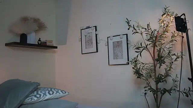 Snapshot of isabella-garcia- chatting on July 2026 02:05:01 AM isabella-garcia- online show from July 2026 02:05:01 AM