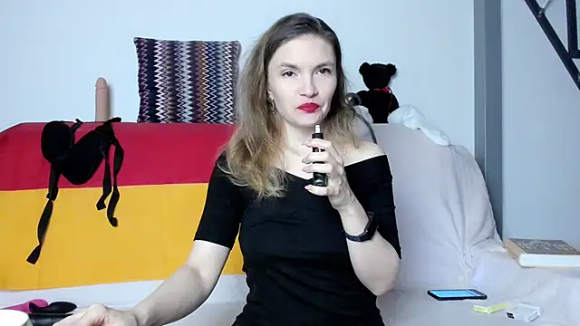 Katherine Twilight online show from February 2025 03:30:01 PM