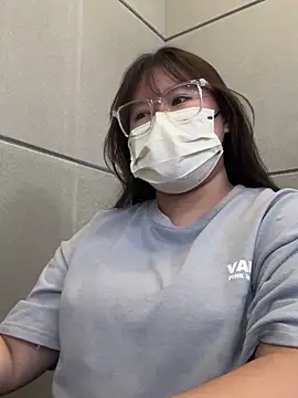 ariel 613 online show from October 2025 10:49:01 AM