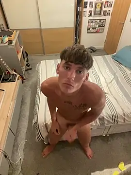 naughtyboy0124 online show from September 2025 11:04:01 PM