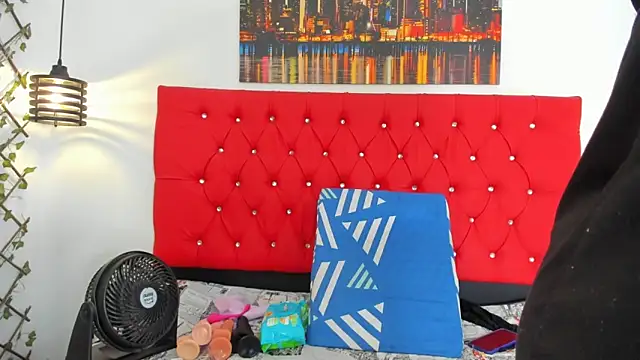 carolinacrus01 online show from November 2025 02:19:01 PM