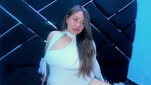 LucyOwen 18 online show from February 2026 02:46:01 PM