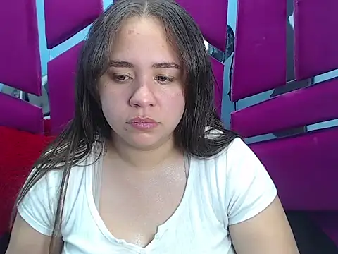 LucyOwen 18 online show from February 2026 04:06:01 PM