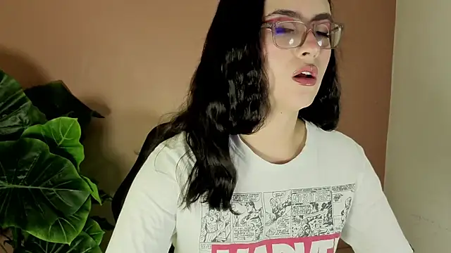 LiLLiAnderson online show from September 2025 11:25:01 AM