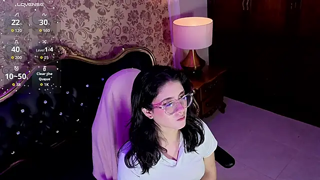LiLLiAnderson online show from May 2026 12:01:02 PM