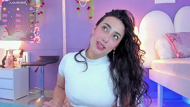 Snapshot of my_aleja_ chatting on October 2025 01:23:02 PM my aleja online show from October 2025 01:23:02 PM