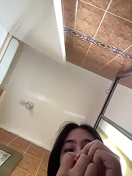 Snapshot of juliie_star chatting on September 2025 12:20:01 PM juliie star online show from September 2025 12:20:01 PM