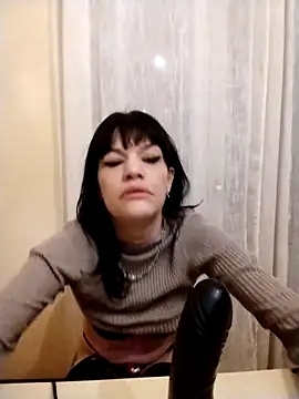 Snapshot of SarettaB90 chatting on February 2026 10:03:02 PM SarettaB90 online show from February 2026 10:03:02 PM