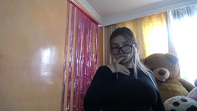 miss lilieth online show from May 2026 02:22:02 PM